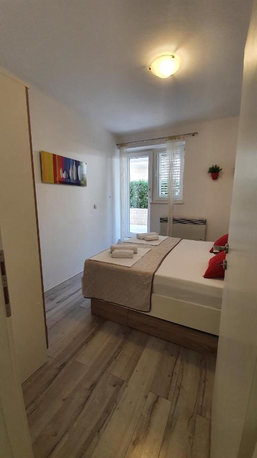 Apartments Jadranka Novalja Kültér fotó