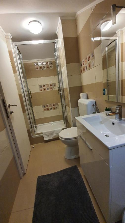 Apartments Jadranka Novalja Kültér fotó