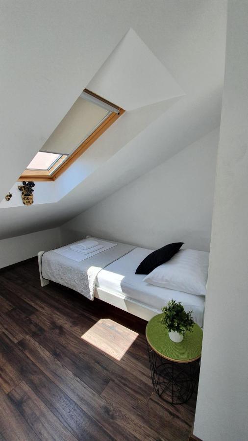 Apartments Jadranka Novalja Kültér fotó