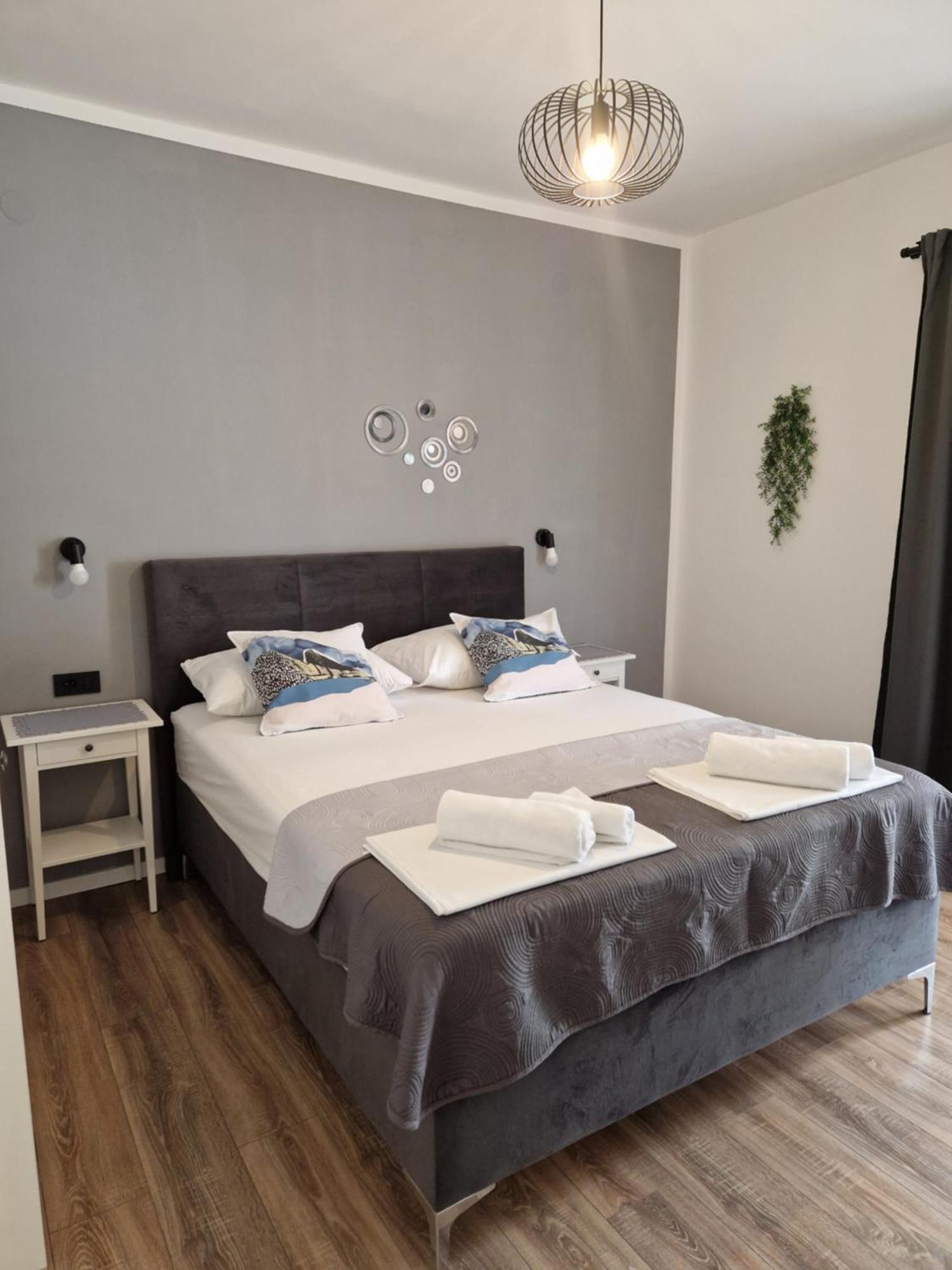 Apartments Jadranka Novalja Kültér fotó