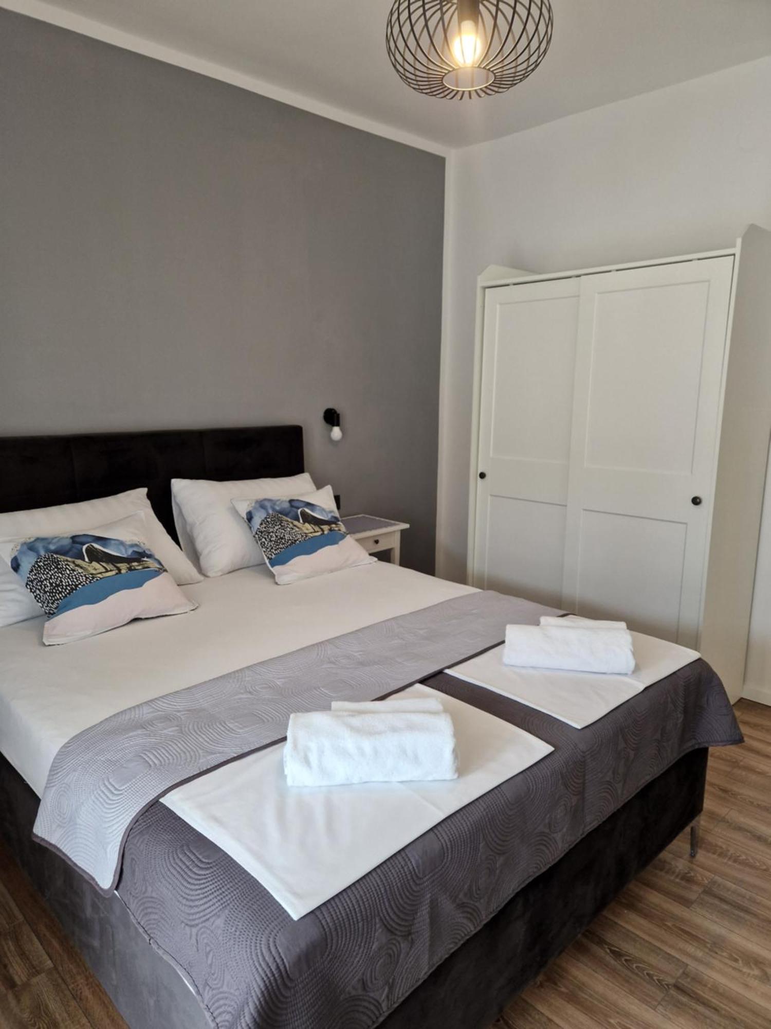 Apartments Jadranka Novalja Kültér fotó