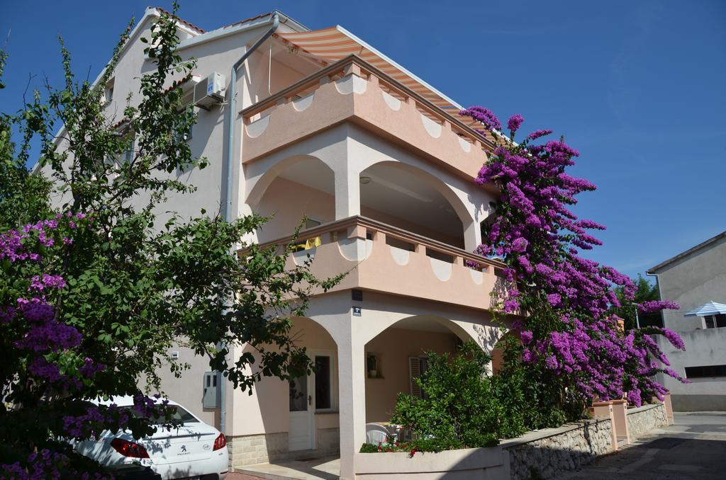 Apartments Jadranka Novalja Kültér fotó